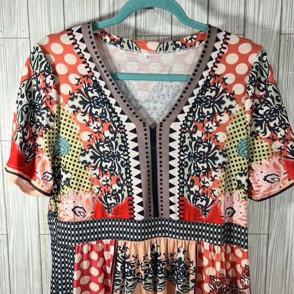 UNIQUE DESIGN DRESS- NWOT - Picture 4 of 5